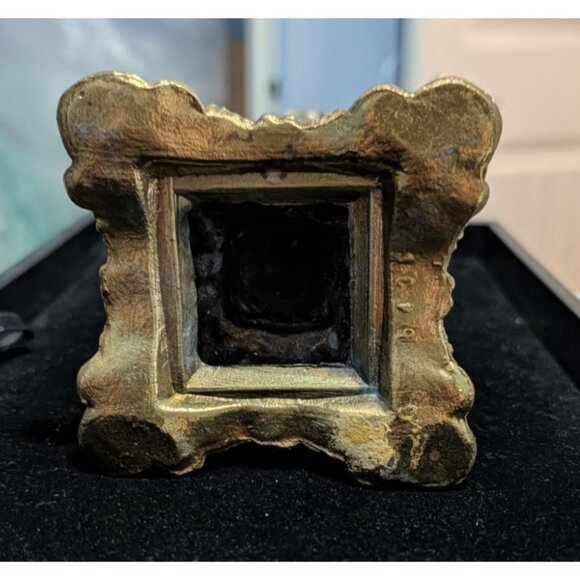 Vintage Brass Cut Glass Table Lighter with Ornate brass Base - Picture 9 of 12